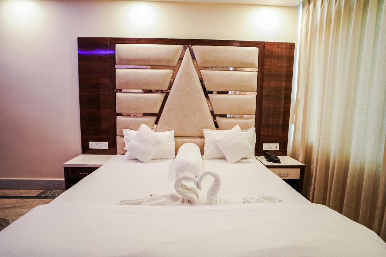 Silver Sand Eco Resort !! Beachfront !! With Biggest Pool And Huge Open Area !! Ideal For Weddings !! Couple Friendly !! Мандармани Экстерьер фото