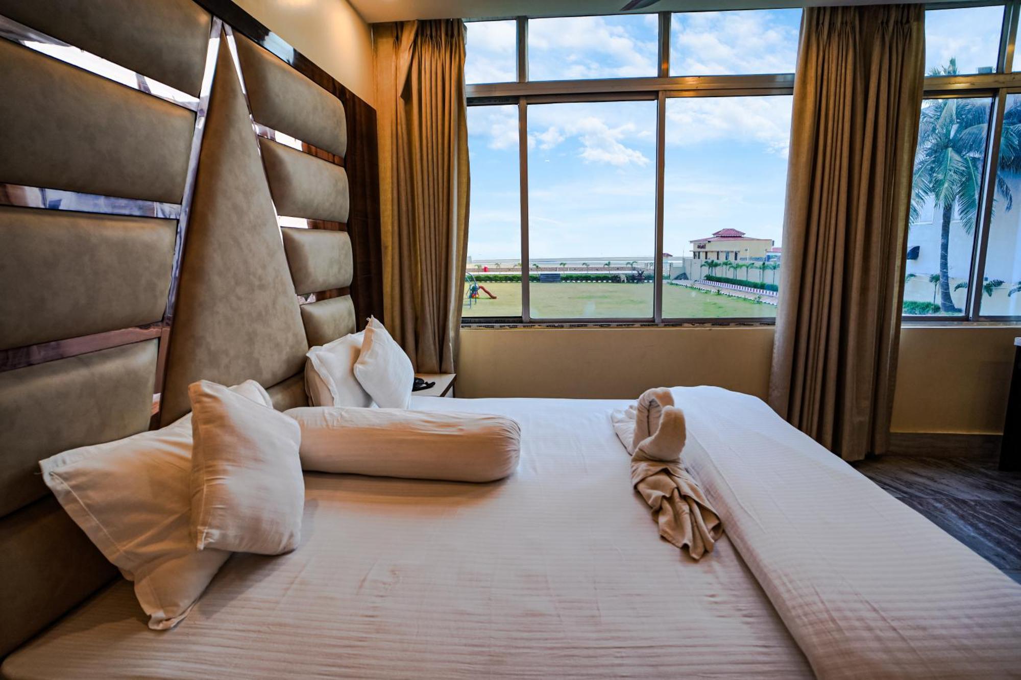 Silver Sand Eco Resort !! Beachfront !! With Biggest Pool And Huge Open Area !! Ideal For Weddings !! Couple Friendly !! Мандармани Экстерьер фото